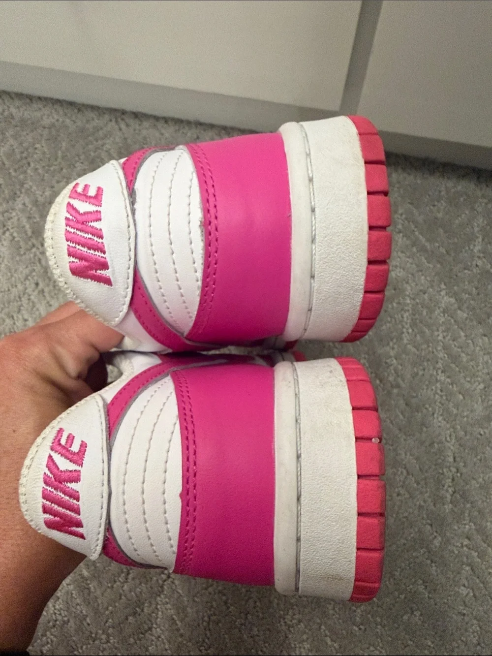 Nike Kids Low-Top Sneakers - White & Pink